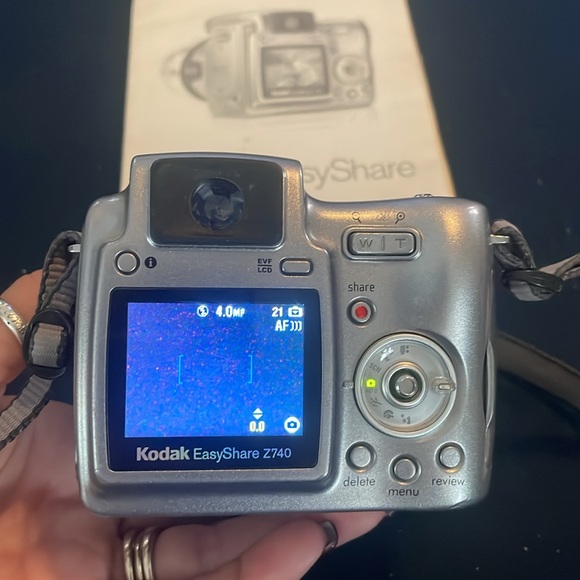 Kodak EasyShare Z740 - Picture 2 of 3